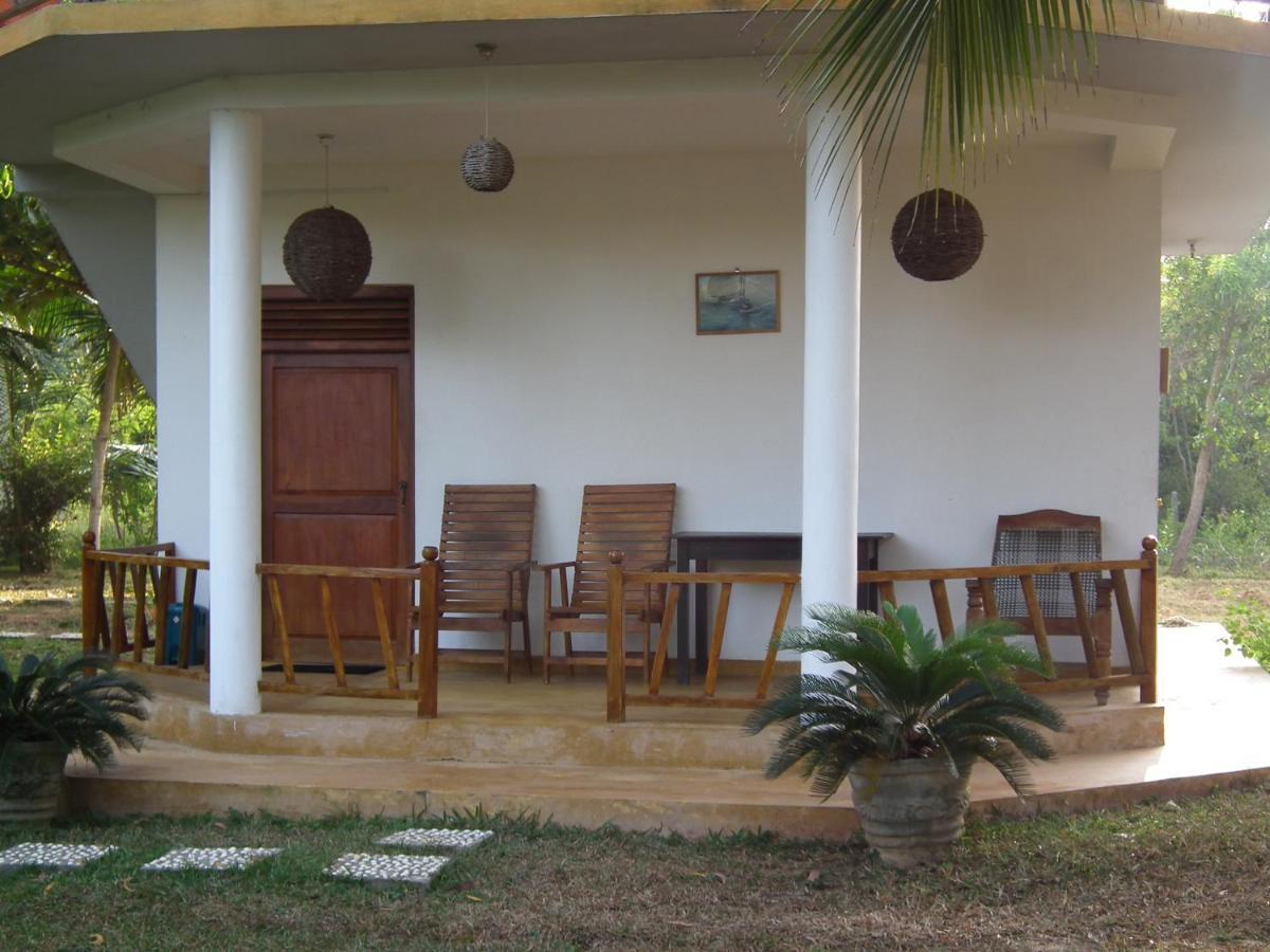 فيلا Coconut Island تانجالي المظهر الخارجي الصورة